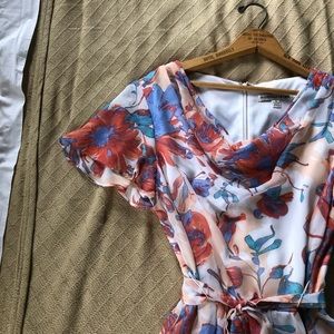 Floral maxi dress with slit